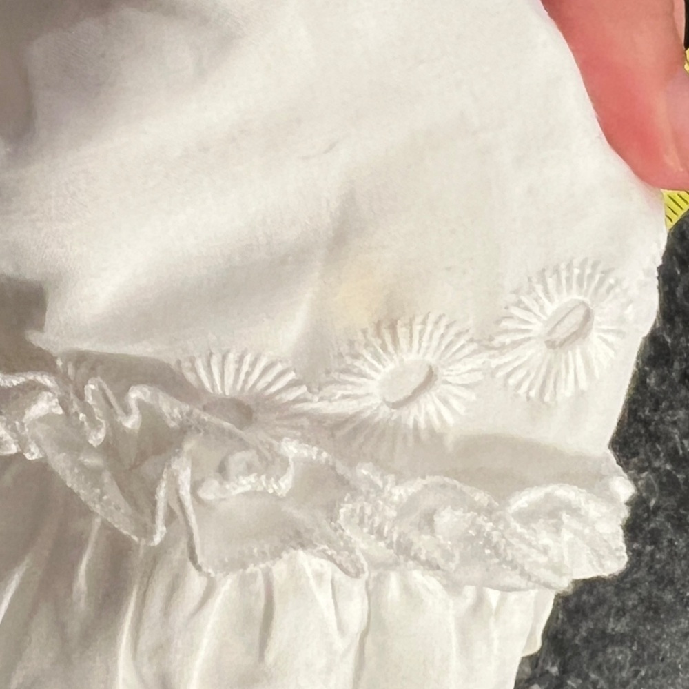 White Embroidered Eyelet Detail Flutter Sleeve V-Neck Ruffle Hem Shift Dress - Picture 4 of 4
